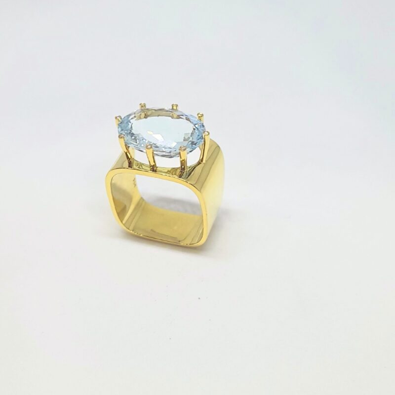 18K Gold ring with Aquamarines & DIamonds